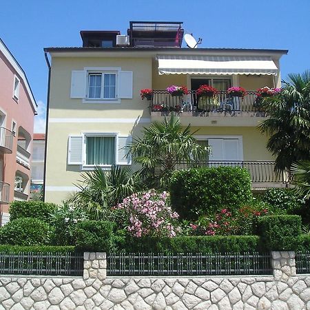Family Apartments Ankica Crikvenica Exterior photo
